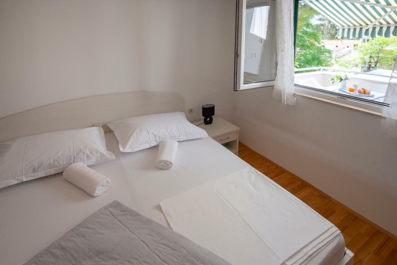 Apartman Pjero 3+2 Makarska Esterno foto