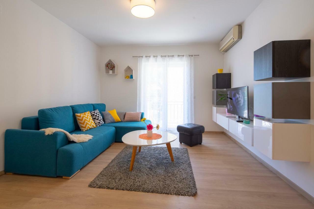 Apartman Pjero 3+2 Makarska Esterno foto